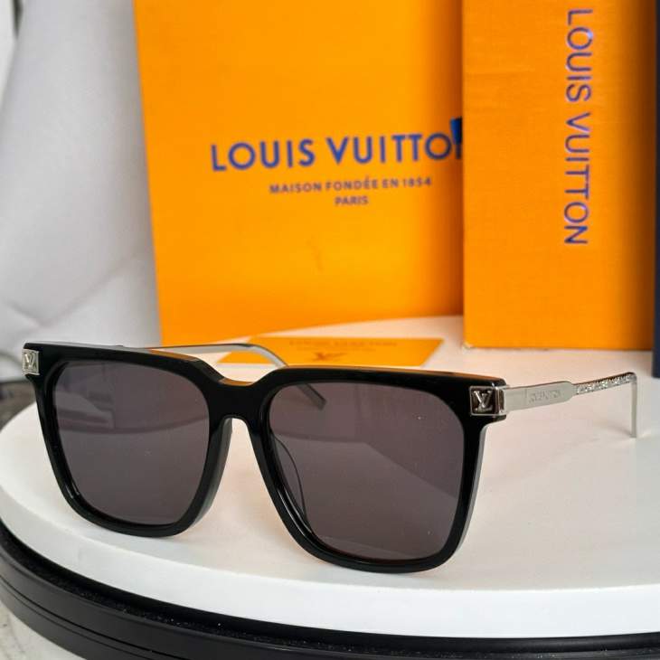 Picture of Louis Vuitton Sunglasses _SKUfw76299822fw